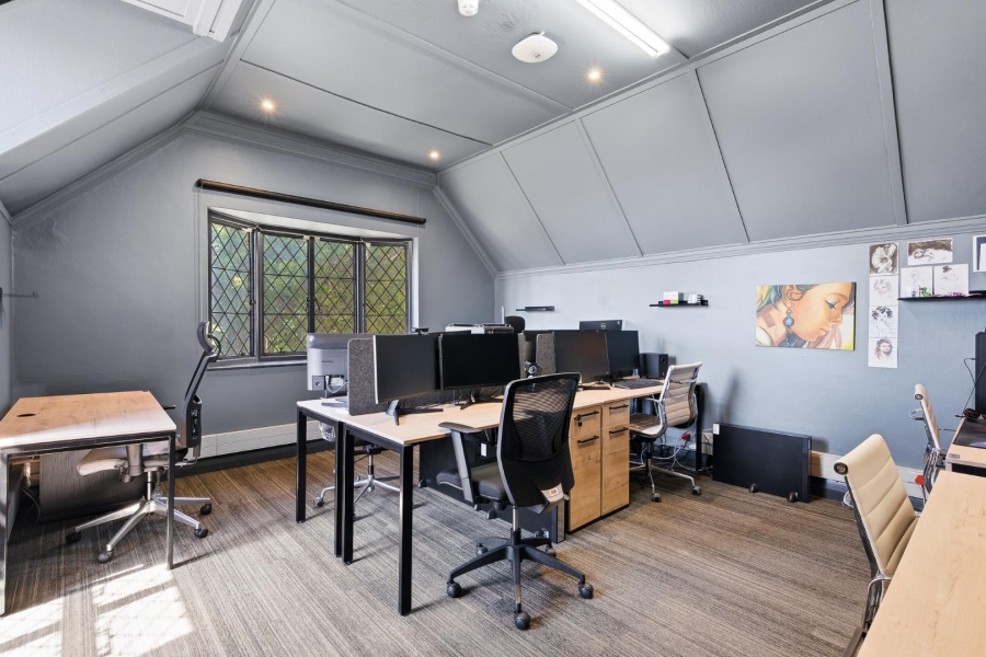 5 Bedroom Property for Sale in Woodstock Upper Western Cape